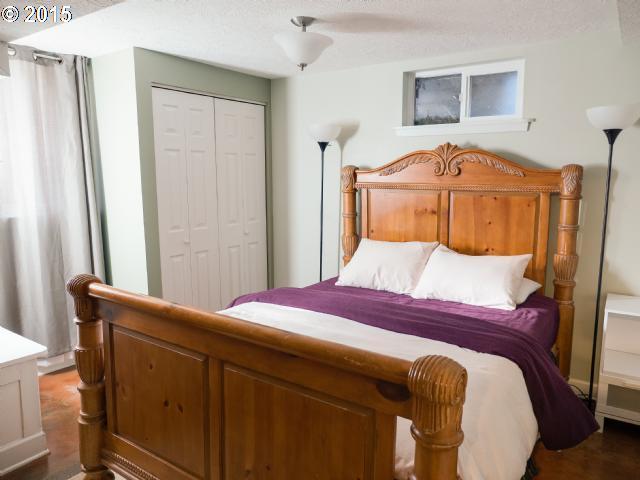 6813 Southeast Reed College Place Portland, OR 97202 - Photo 15 of 15 Gallery Image 15
