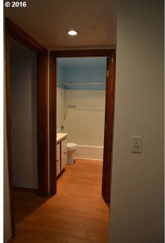 5123 Southwest Oleson Road Portland, OR 97225 - Photo 19 of 28 Gallery Image 19