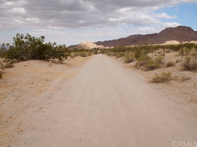 7277 Sun View Road Twentynine Palms, CA 92277 - Photo 4 of 4