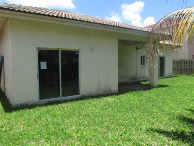 14209 Southwest 160th Court Miami, FL 33196 - Photo 4 of 4