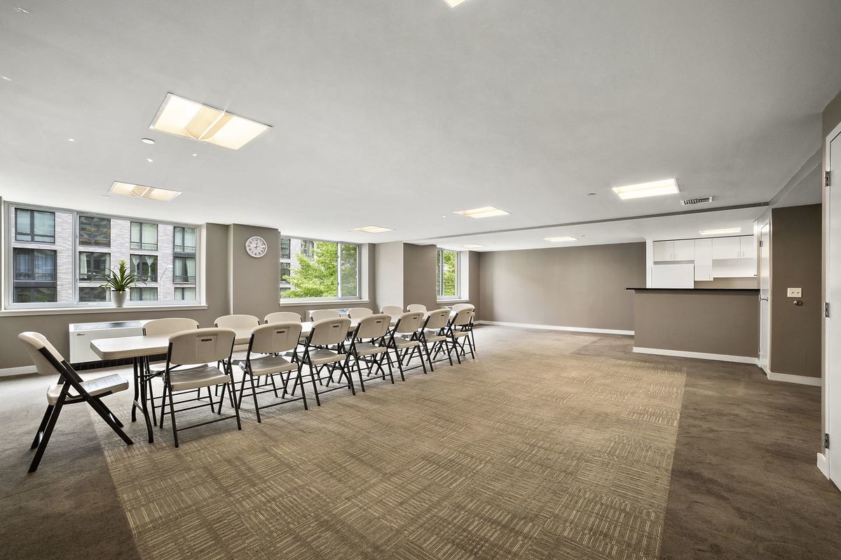 Kalahari 40 W 116th St, Manhattan, NY 10026 - Photo 10 of 32