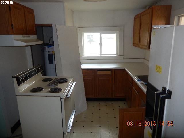 416 Southwest 19th Street Pendleton, OR 97801 - Photo 5 of 9