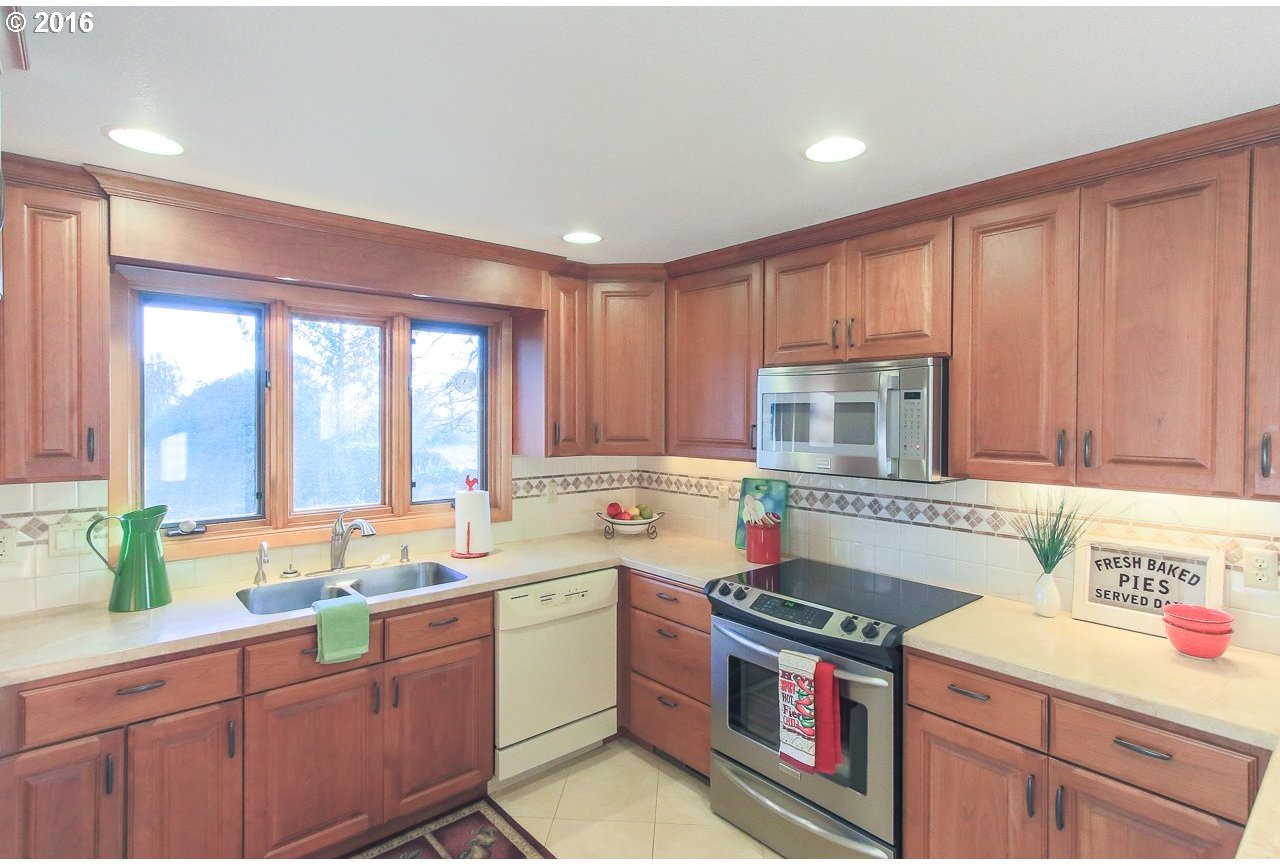 11462 Steinkamp Road Southeast Aumsville, OR 97325 - Photo 5 of 24 Gallery Image 5