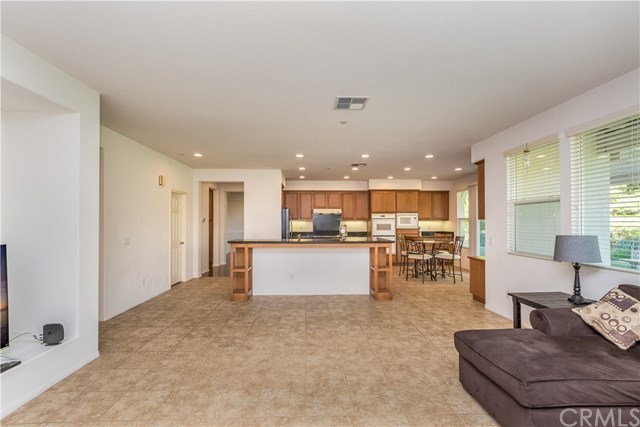 7350 Via Vista Drive Riverside, CA 92506 - Photo 16 of 43