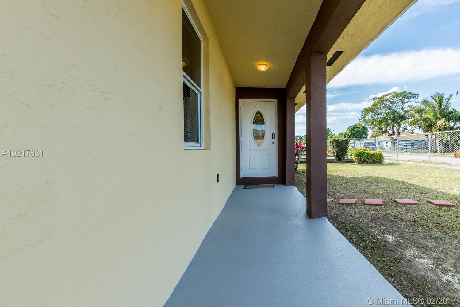 10412 Southwest 173rd Street Miami, FL 33157 - Photo 4 of 29