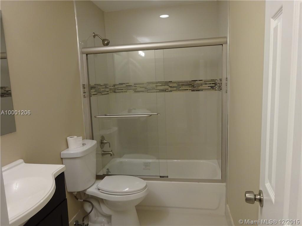 7720 Kenway Place East Boca Raton, FL 33433 - Photo 31 of 35 Gallery Image 31