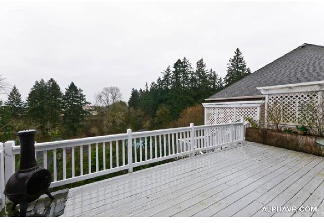 12858 Southwest Ridgefield Lane Tigard, OR 97223 - Photo 14 of 16 Gallery Image 14