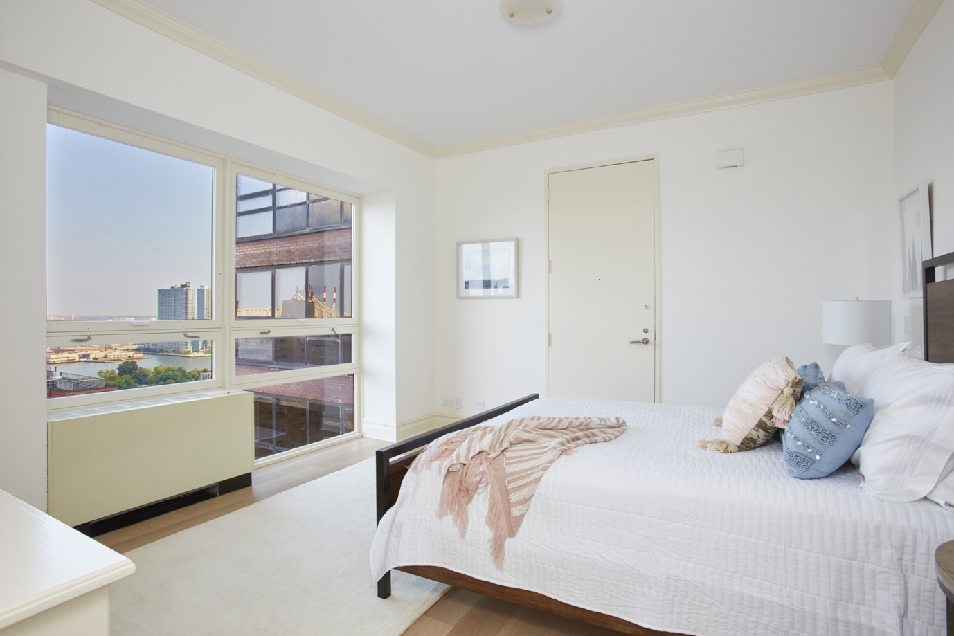 415 East 54th Street, Unit 21M Manhattan, NY 10022 - Photo 8 of 11