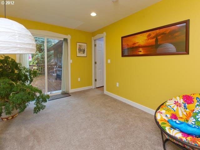 630 Southwest Alice Street Portland, OR 97219 - Photo 3 of 12 Gallery Image 3