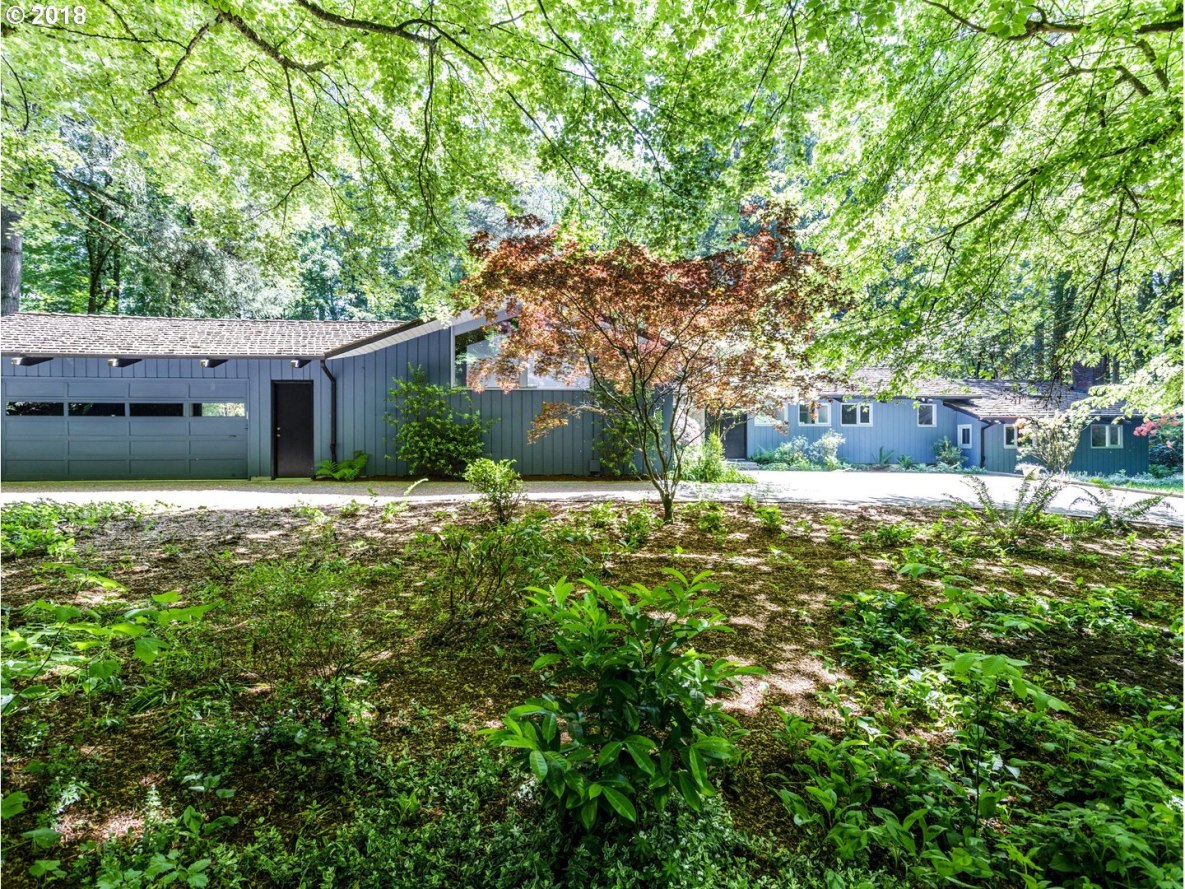 550 Southwest Glen Road Portland, OR 97219 - Photo 2 of 29 Gallery Image 2