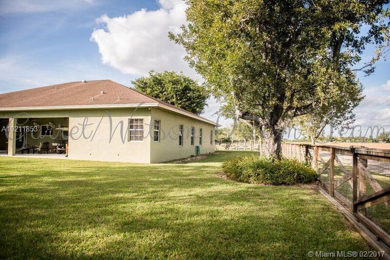 19302 Southwest 292nd Street Homestead, FL 33030 - Photo 27 of 29