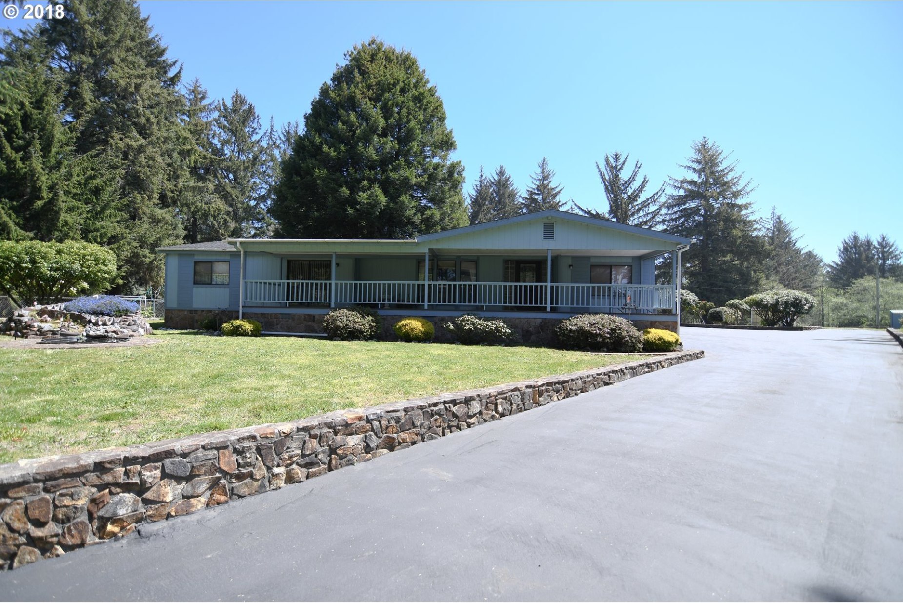 14485 Stateline Road Brookings, OR 97415 - Photo 14 of 32 Gallery Image 14