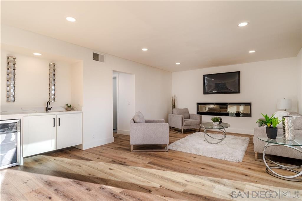 276 Cerro Street Encinitas, CA 92024 - Photo 16 of 25 Gallery Image 16