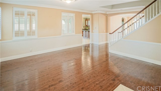 26536 Brant Way Canyon Country, CA 91387 - Photo 4 of 27