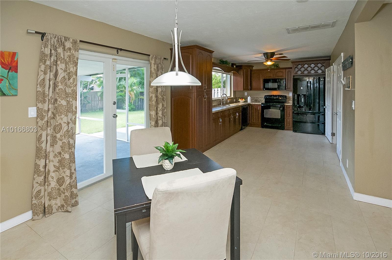 116 Northwest 8th Street Boca Raton, FL 33432 - Photo 6 of 29