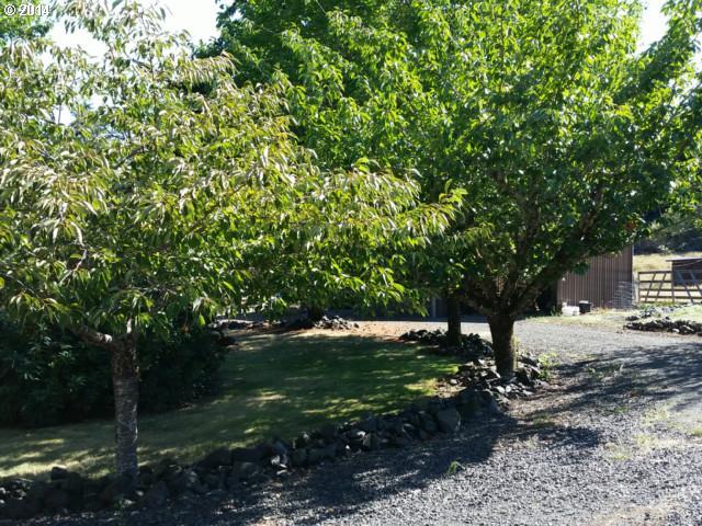 3450 Hogan Road Oakland, OR 97462 - Photo 11 of 16