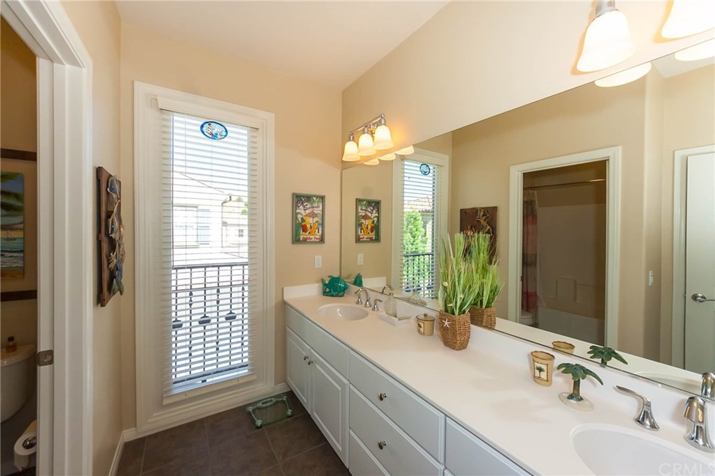 33 Sacred Path Irvine, CA 92618 - Photo 14 of 25