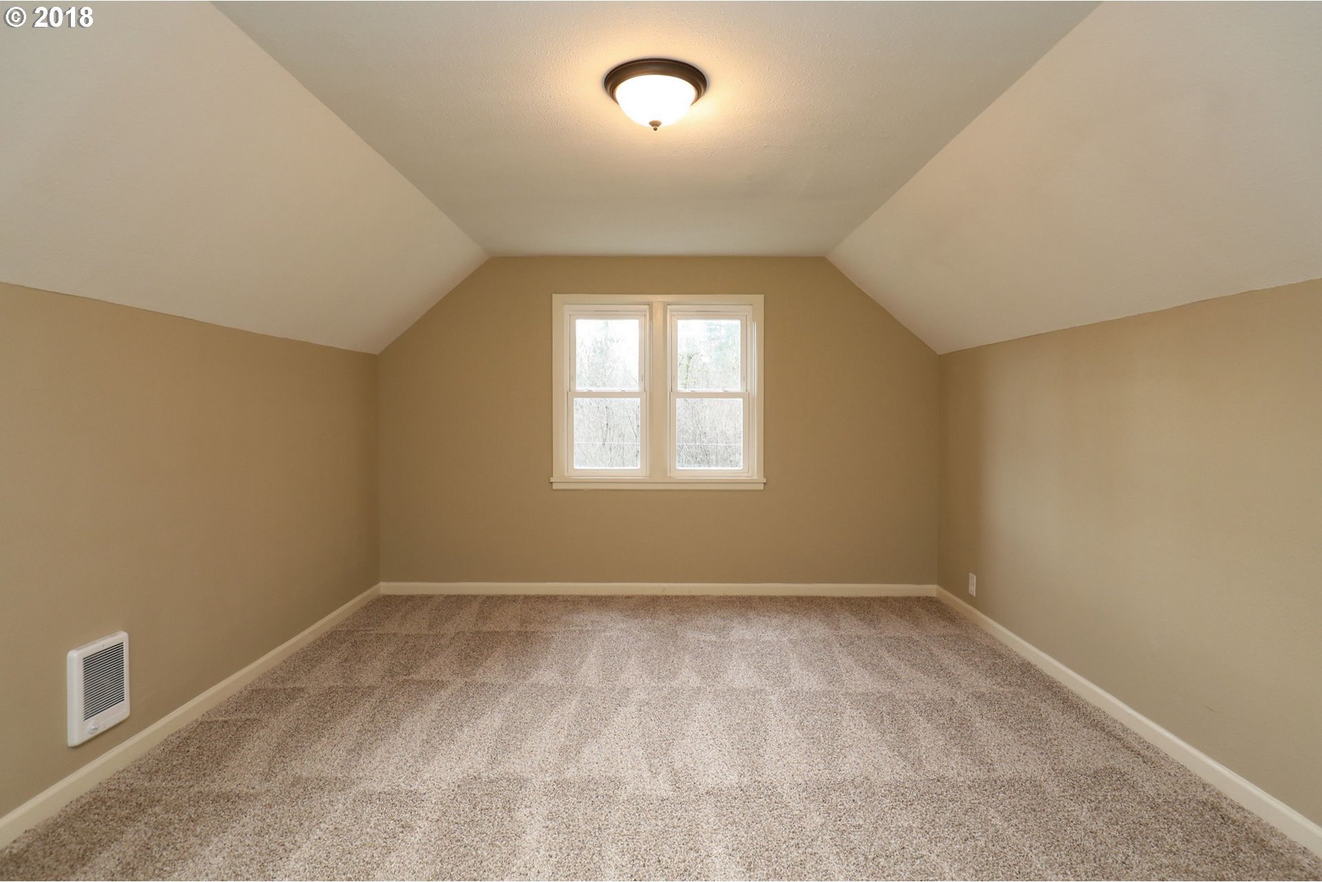 404 Hicks Road Castle Rock, WA 98611 - Photo 20 of 21 Gallery Image 20