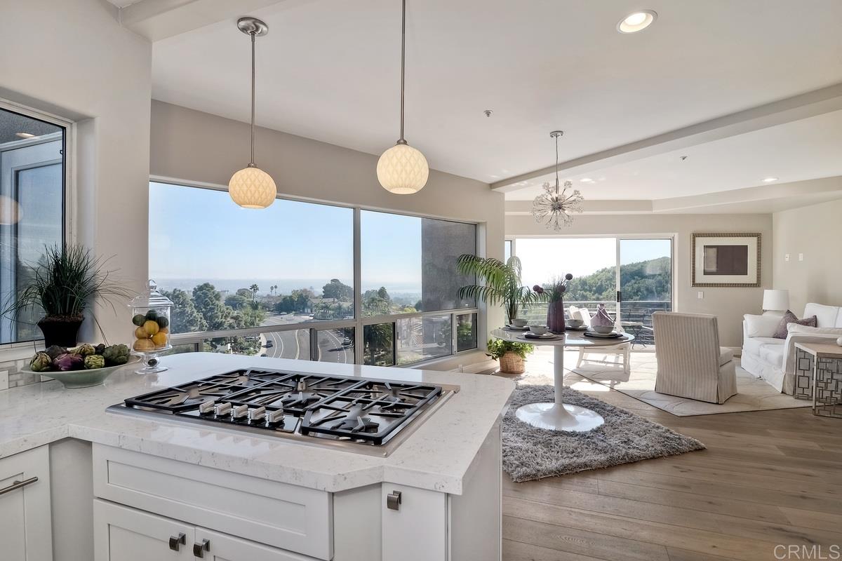 5352 Soledad Mountain Road San Diego, CA 92109 - Photo 9 of 25