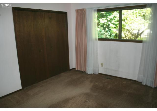 11325 Southwest Cardinal Terrace Beaverton, OR 97008 - Photo 9 of 16 Gallery Image 9