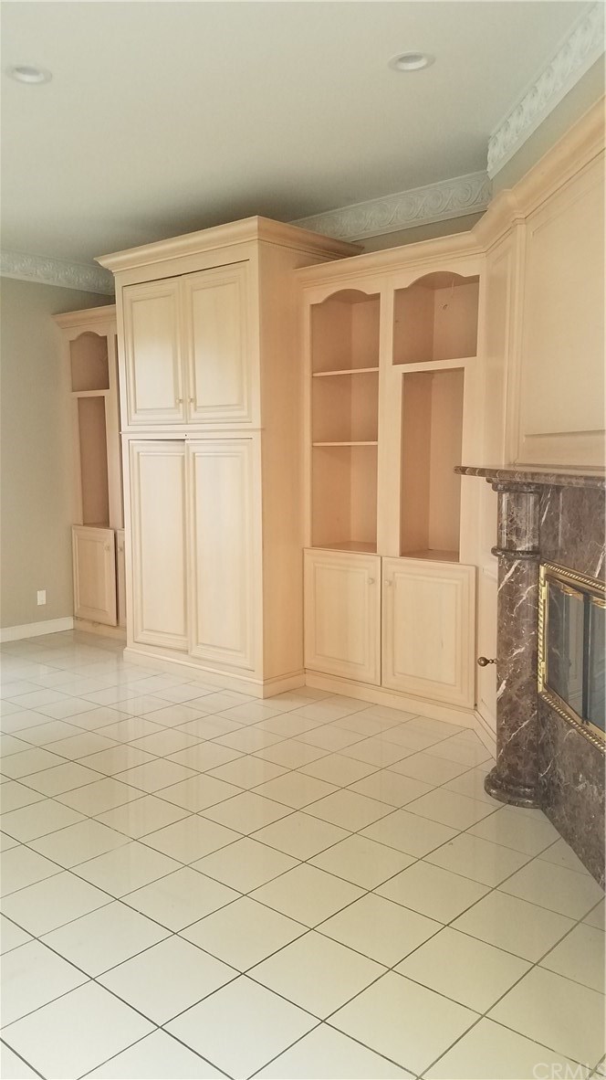 11019 Rives Avenue Downey, CA 90241 - Photo 7 of 12