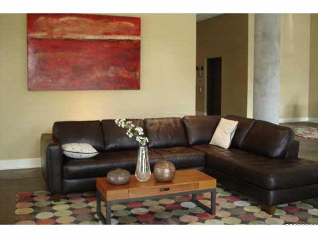 648 Riverside Drive, Unit 402 Memphis, TN 38103 - Photo 3 of 10 Gallery Image 3