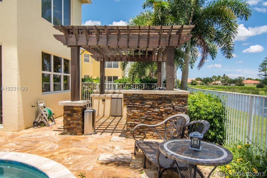 9946 Vía Bernini Lake Worth, FL 33467 - Photo 9 of 35