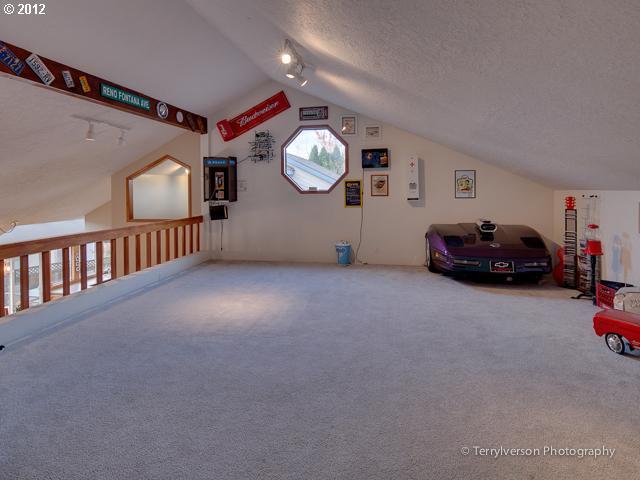 427 Southwest Overlook Court Gresham, OR 97080 - Photo 10 of 16 Gallery Image 10
