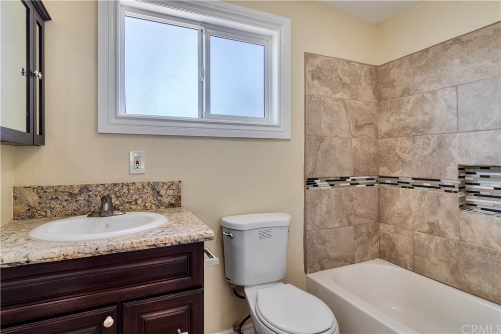 15943 Pine Street Hesperia, CA 92345 - Photo 11 of 21