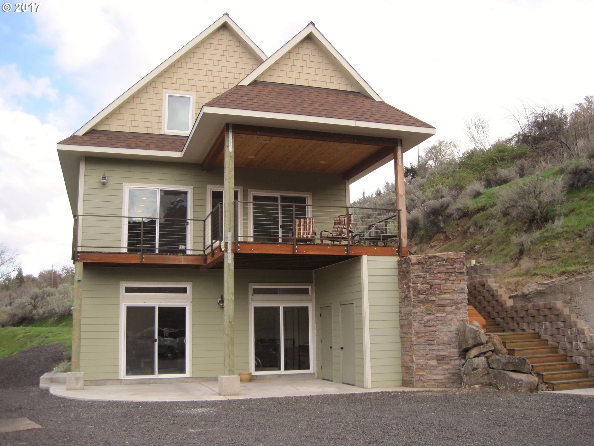 807 Riverside Street Maupin, OR 97037 - Photo 1 of 32 Gallery Image 1