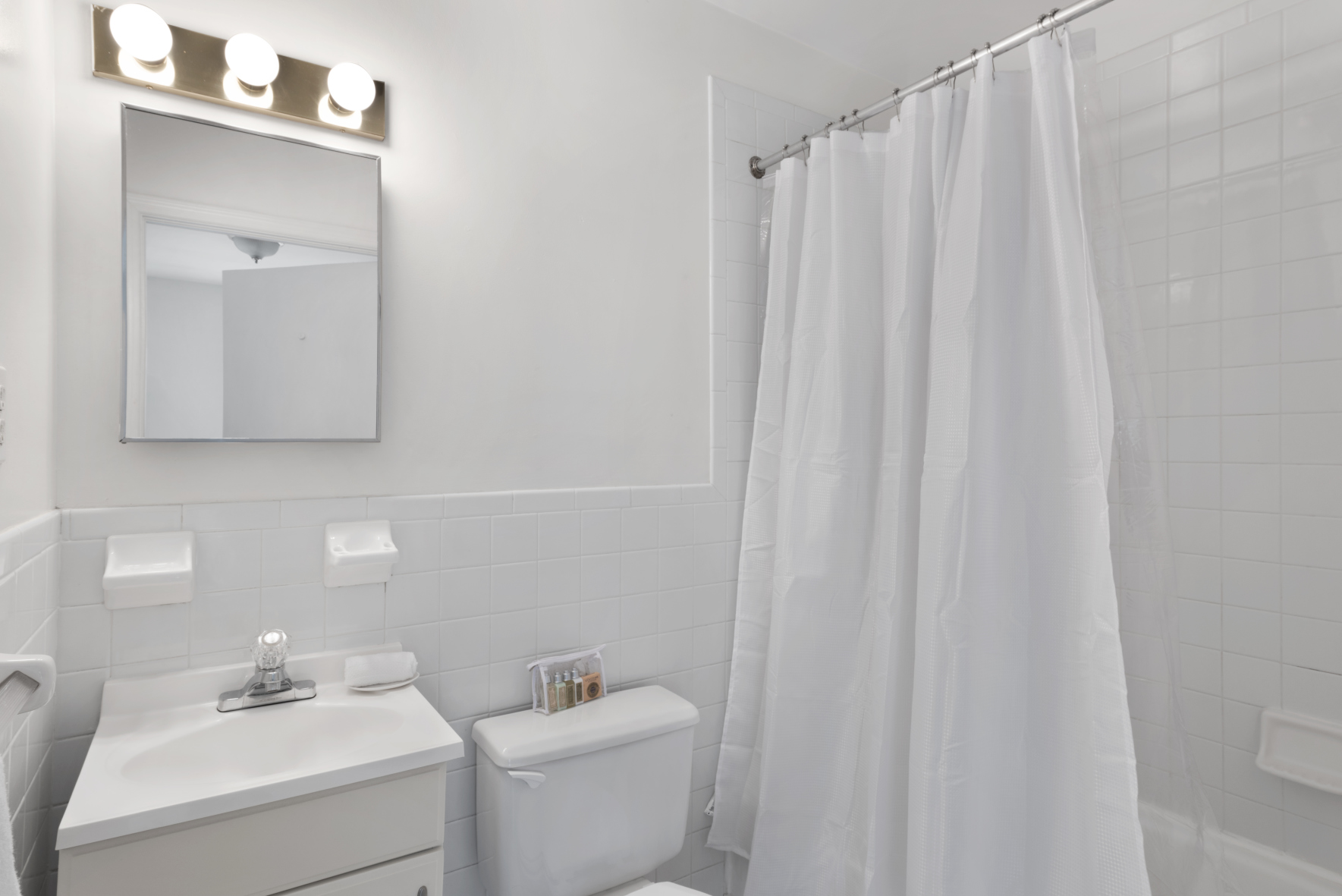 244 East 74th Street, Unit 3R Manhattan, NY 10021 - Photo 11 of 14