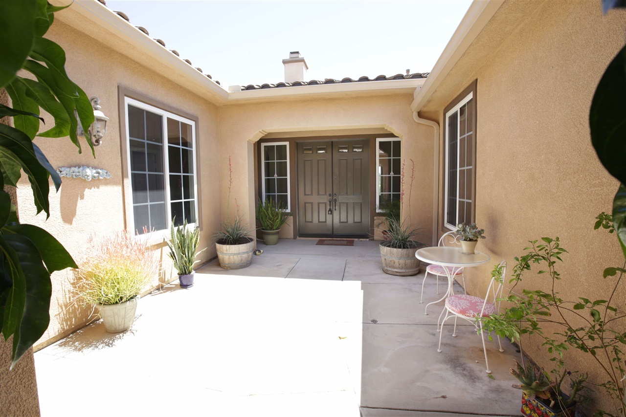 784 Ridgemont Circle Escondido, CA 92027 - Photo 5 of 25