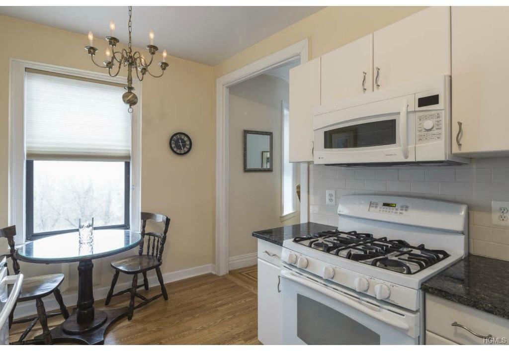 31 Pondfield Road, Unit 47 Bronxville, NY 10708 - Photo 5 of 14 Gallery Image 5