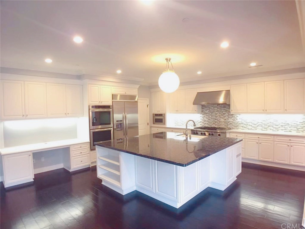 27 Statuary Irvine, CA 92620 - Photo 4 of 24