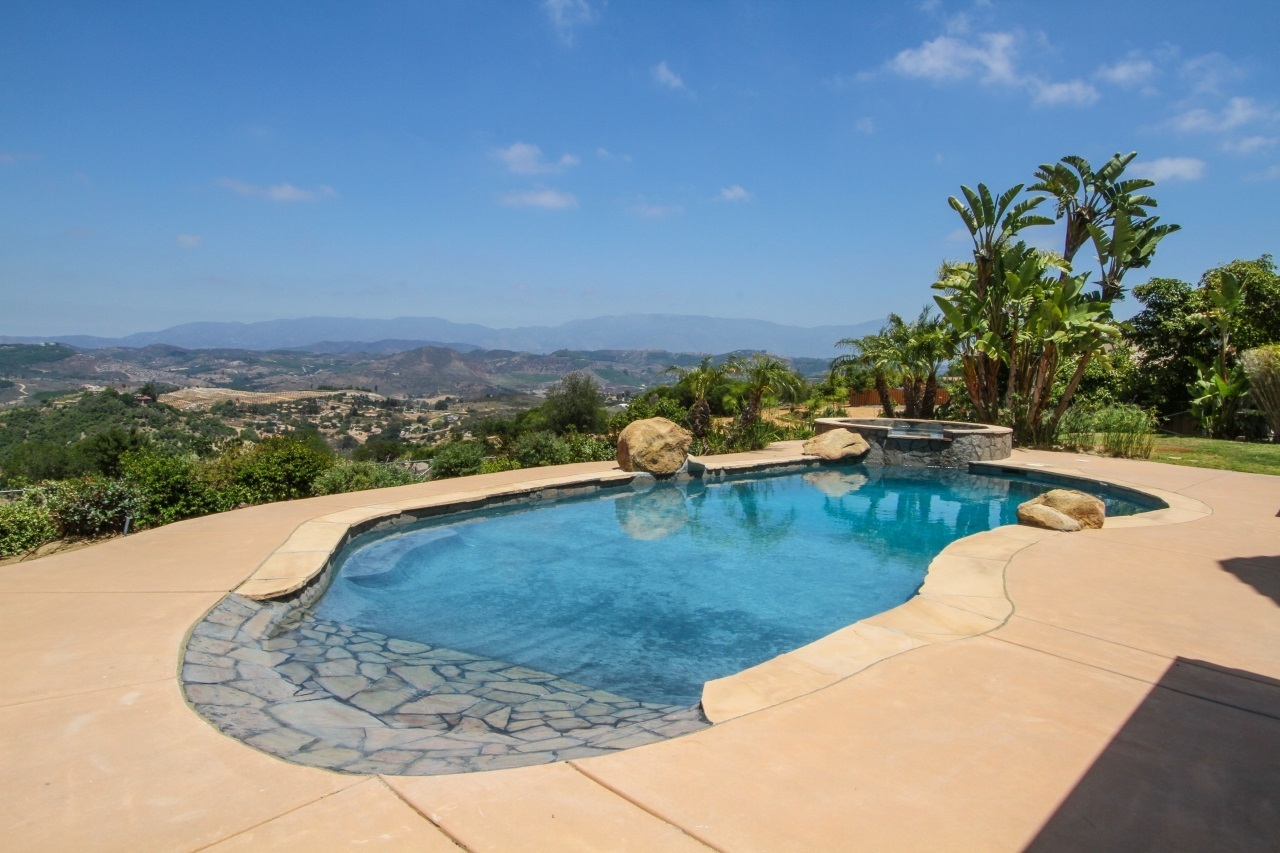 30425 Roadrunner Ridge Valley Center, CA 92082 - Photo 3 of 25
