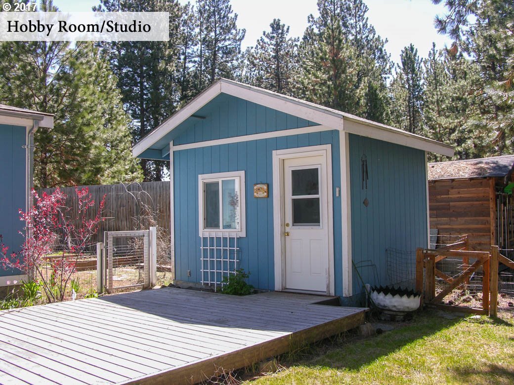 19119 Obsidian Road Bend, OR 97702 - Photo 15 of 21 Gallery Image 15