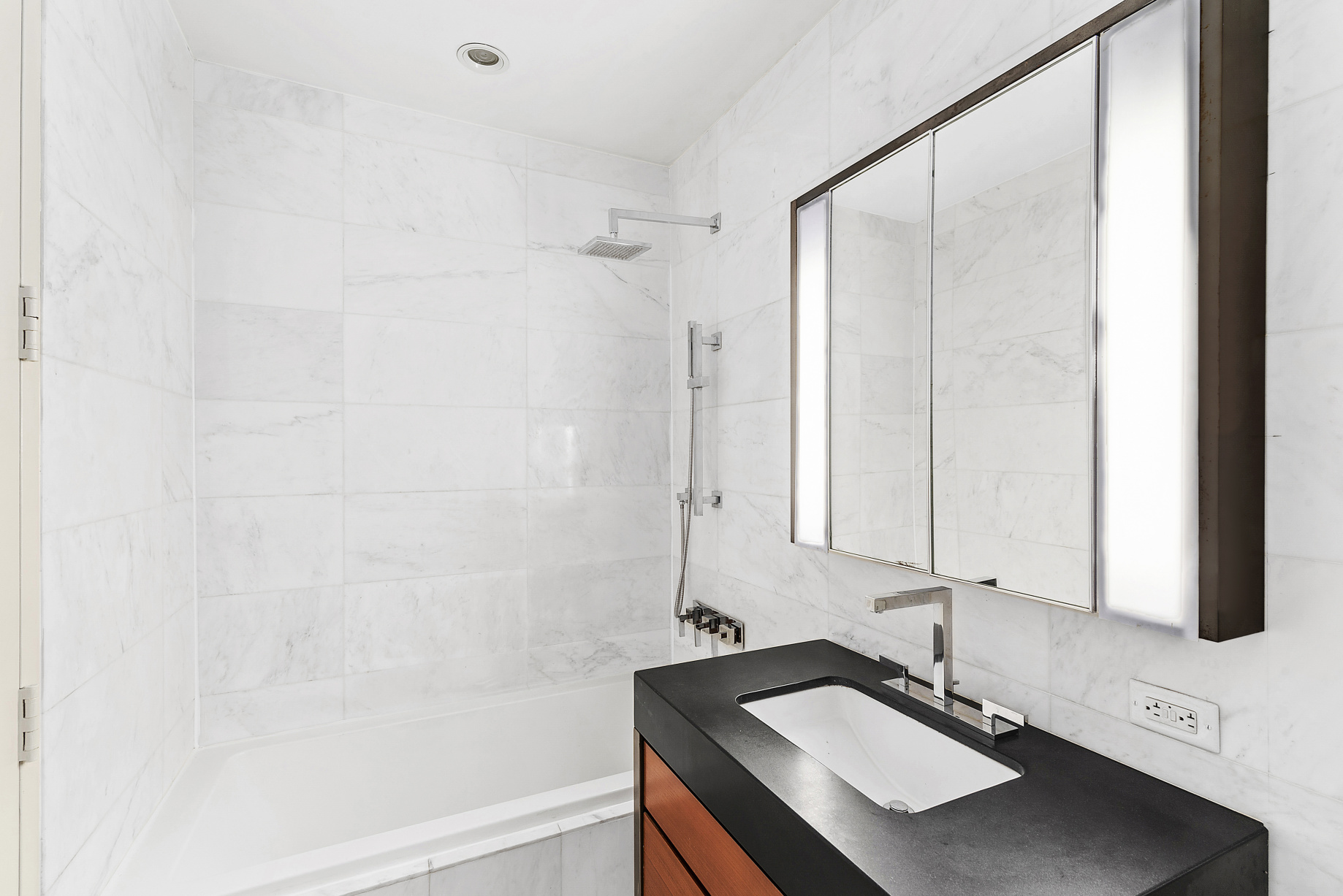 75 Wall Street, Unit 29J Manhattan, NY 10005 - Photo 8 of 25