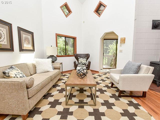 4220 Southwest Freeman Street Portland, OR 97219 - Photo 2 of 16 Gallery Image 2