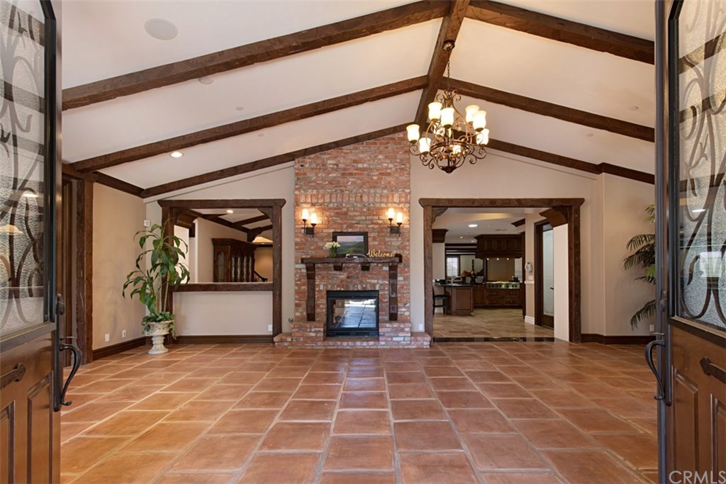 1640 Hillside Avenue Norco, CA 92860 - Photo 17 of 75 Foyer