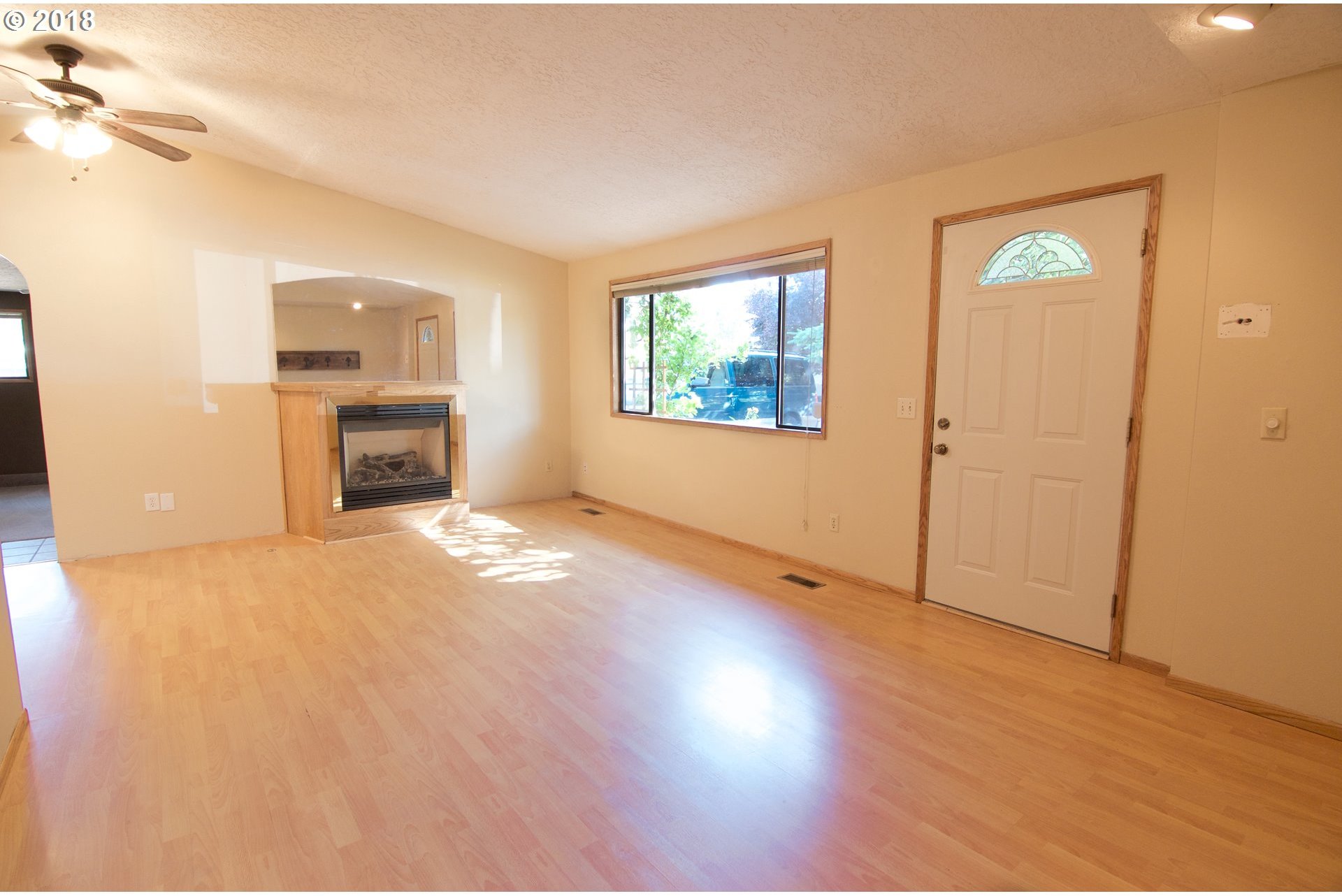 345 4th Street Fairview, OR 97024 - Photo 5 of 23 Gallery Image 5