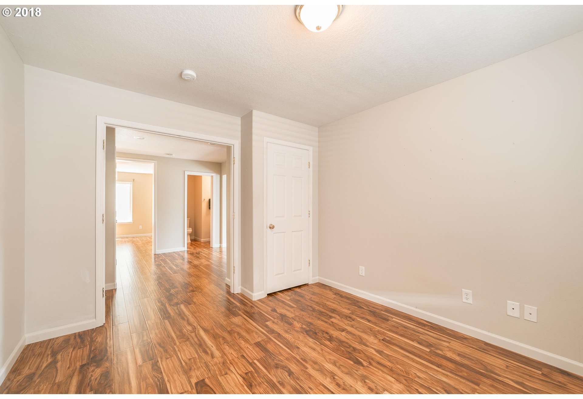 2457 Northeast 10th Avenue Hillsboro, OR 97124 - Photo 11 of 27