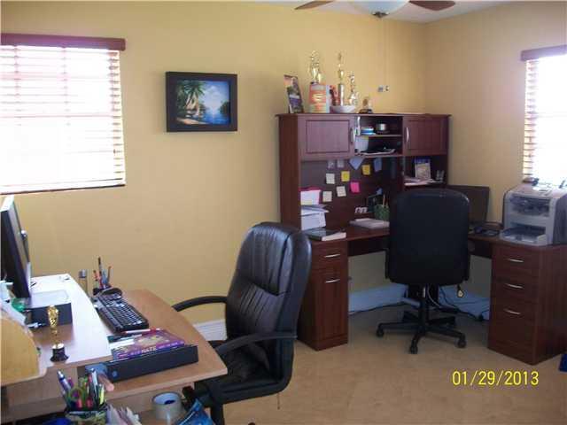 4620 Southwest 156th Place Miami, FL 33185 - Photo 18 of 25