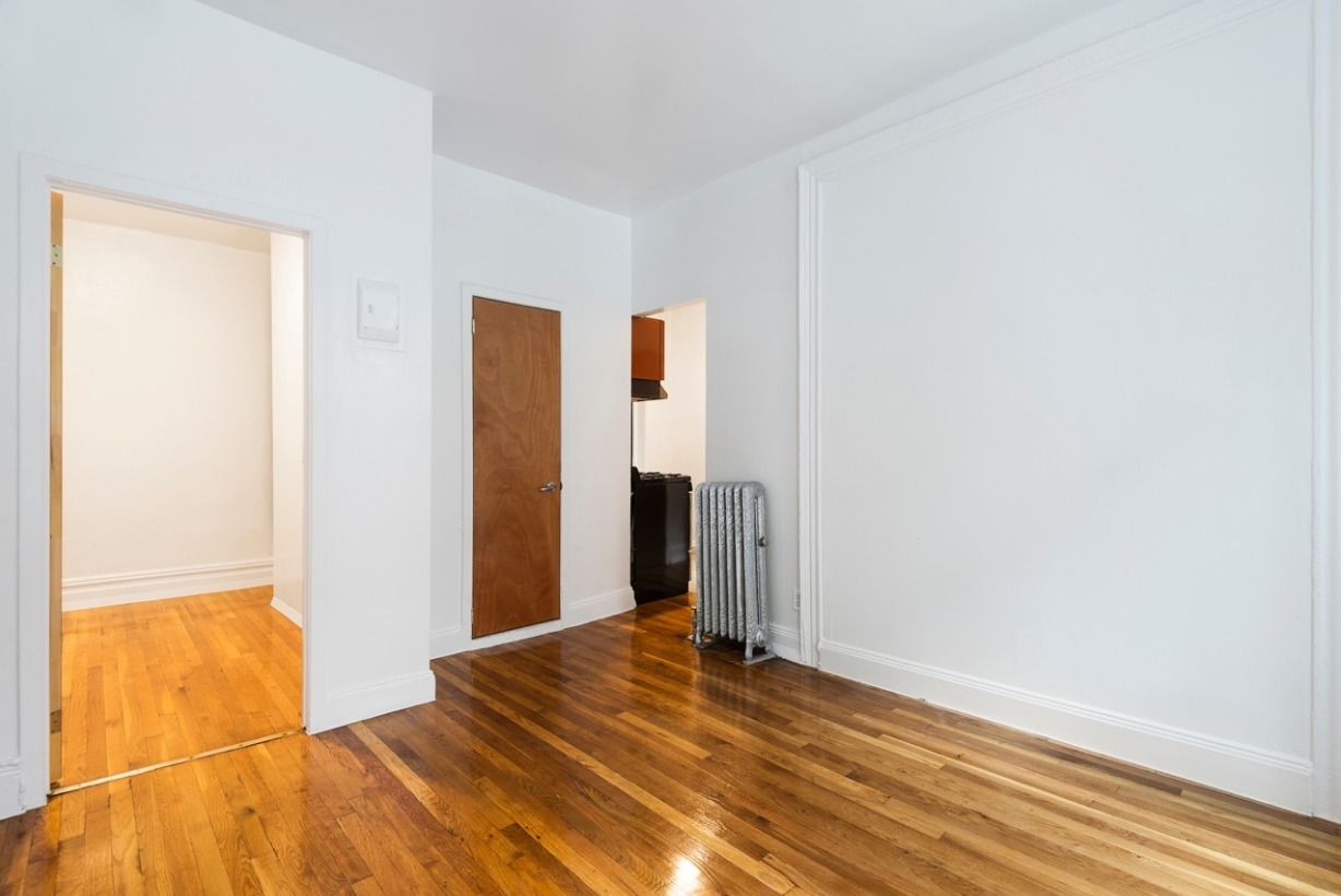 322 West 11th Street, Unit 1C Manhattan, NY 10014 - Photo 4 of 6