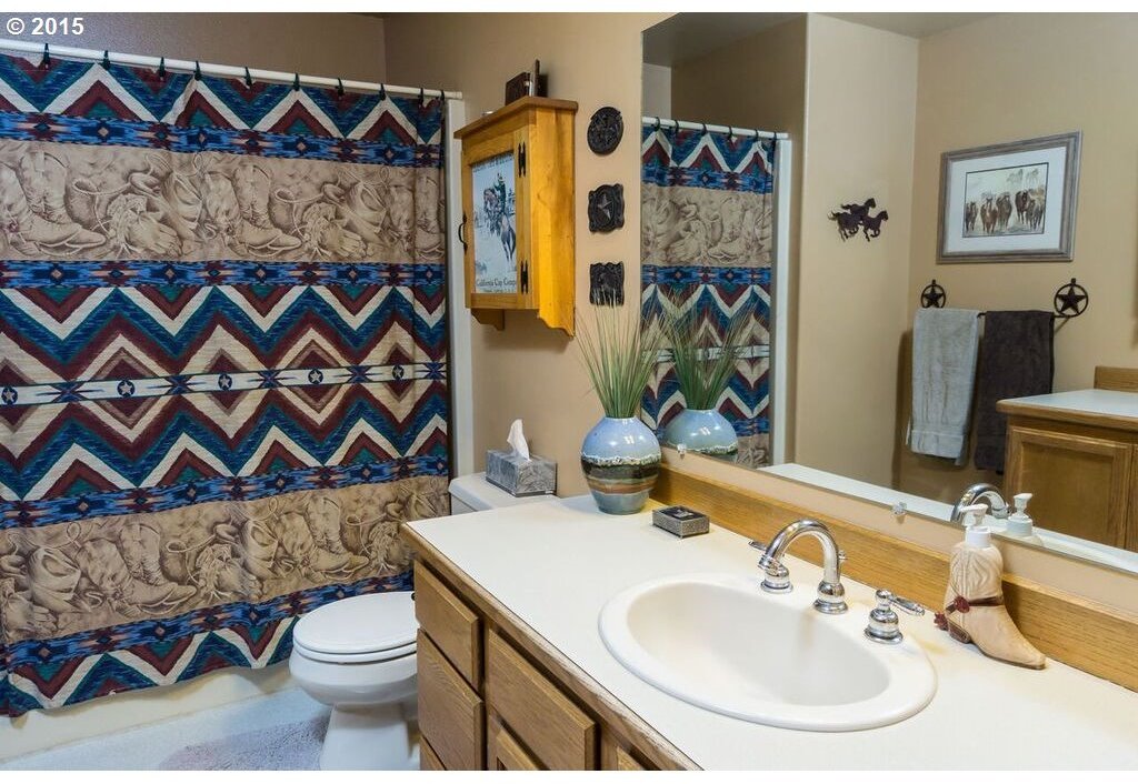 6721 Southwest Houston Lake Road Prineville, OR 97754 - Photo 9 of 20 Gallery Image 9