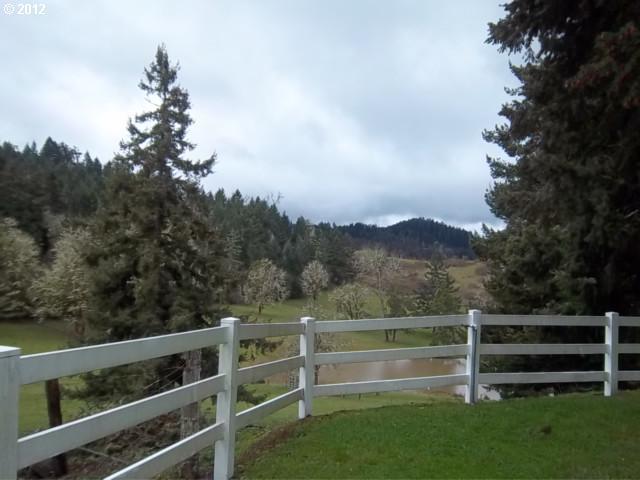 2203 Plat I Road Sutherlin, OR 97479 - Photo 3 of 16