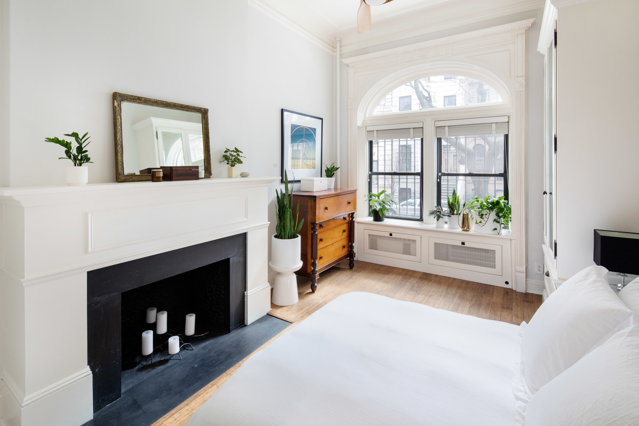 121 West 80th Street, Unit PARLOR Manhattan, NY 10024 - Photo 4 of 7