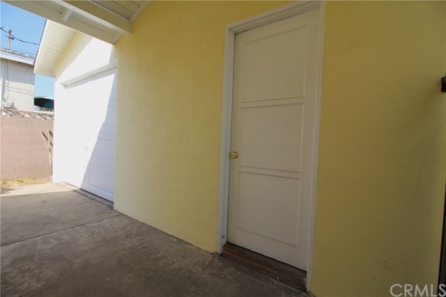 14101 1/2 Anderson Place Paramount, CA 90723 - Photo 30 of 33