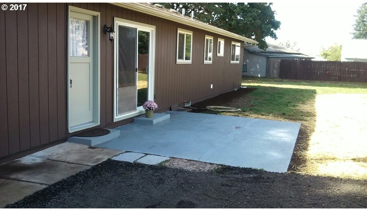 1797 Talbot Road Southeast Jefferson, OR 97352 - Photo 4 of 17 Gallery Image 4
