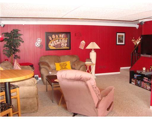 309 Ridge Point Circle Bridgeville, PA 15017 - Photo 11 of 12 Gallery Image 11