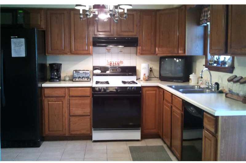 166 Burtner Road Butler, PA 16002 - Photo 6 of 14
